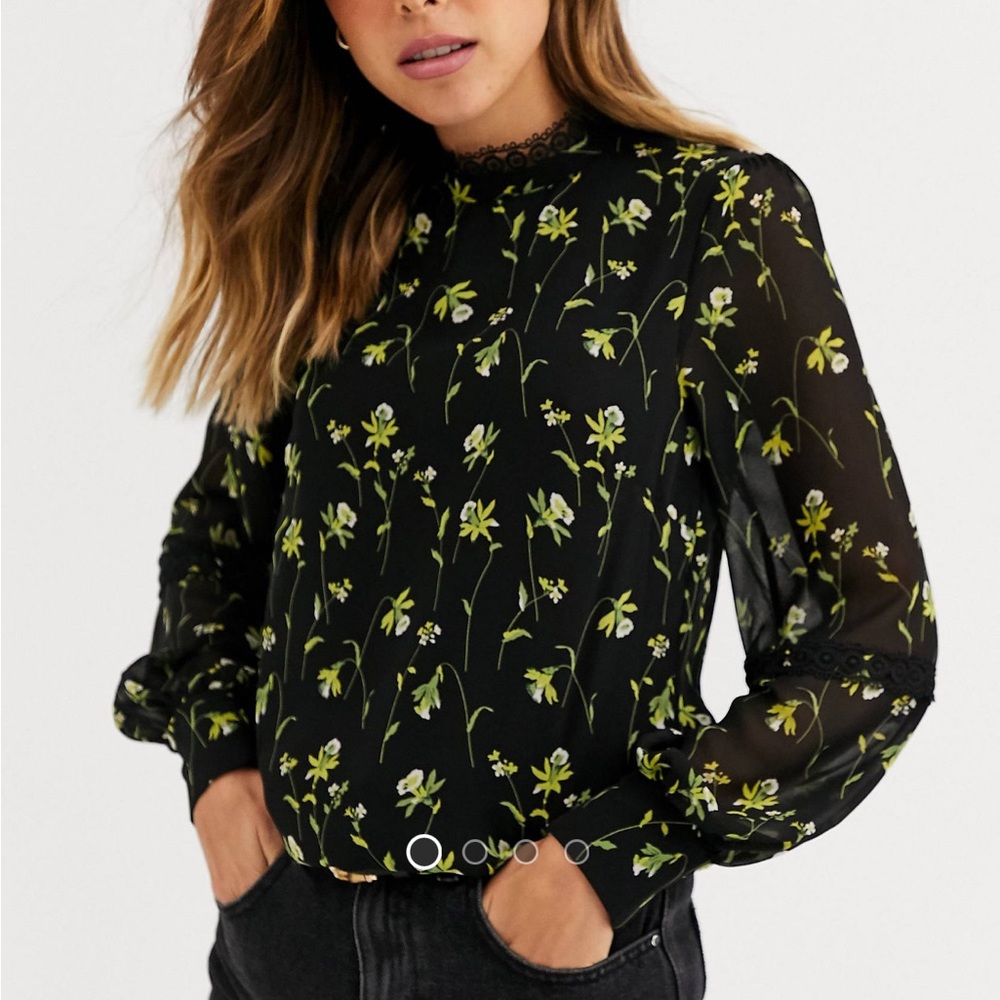 Oasis blouse with high neck lace detail floral print